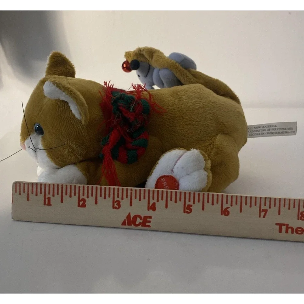 Vintage Pan Asian Creations Christmas Musical Cat with Mouse Tail Shakes